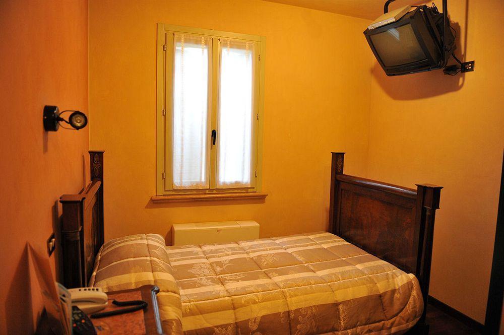 Hotel Sporting Campagnola Emilia Екстериор снимка